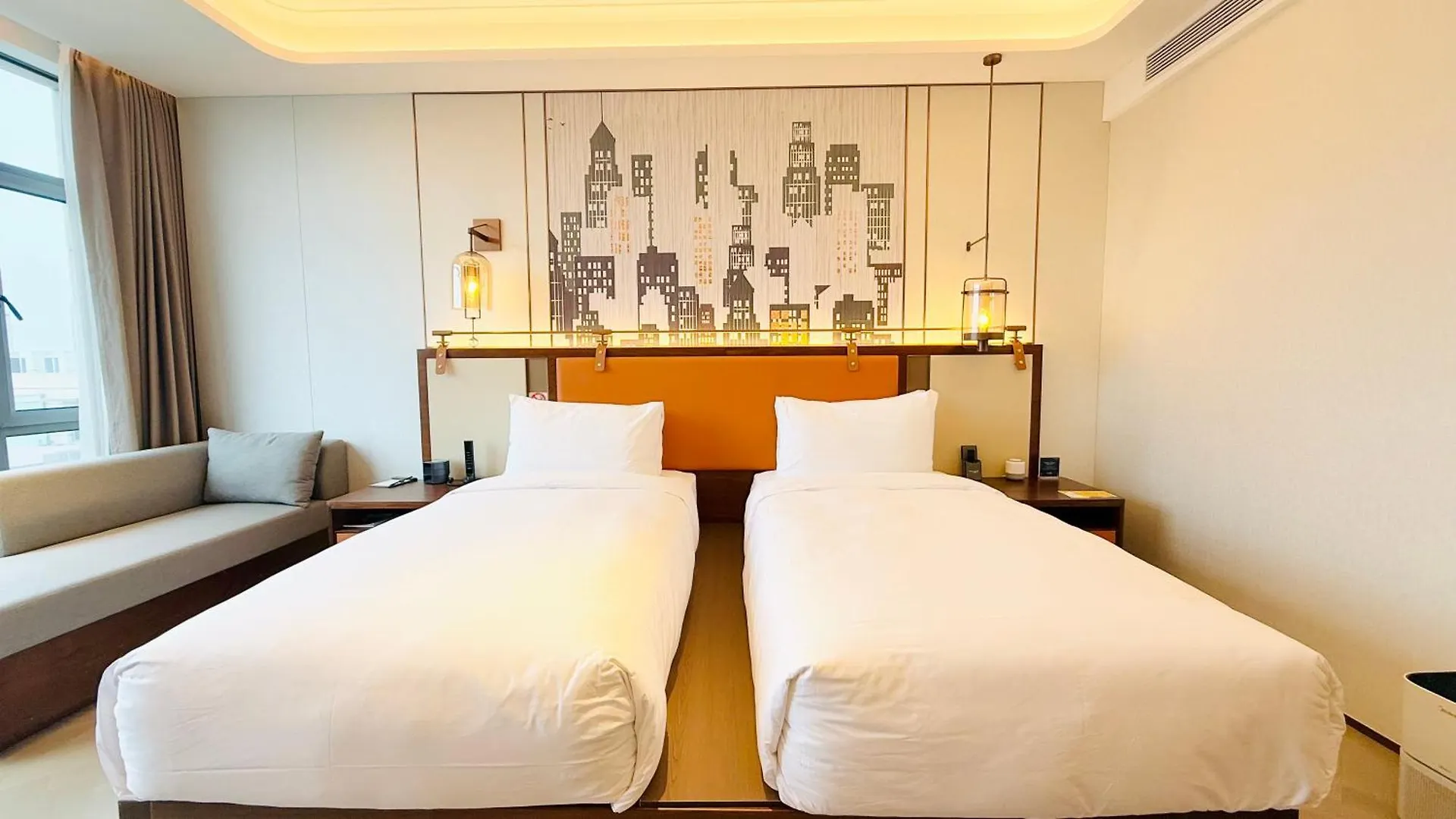 Shanghai Hongqiao Yankuang Tulip Hotel